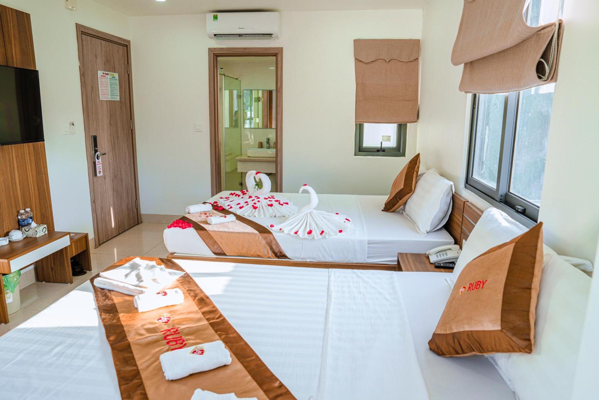Ruby Hotel Cat Ba Dong Khe Sau Kültér fotó